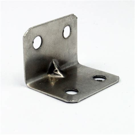 metal connecting bracket for 1x6|angle brackets and braces.